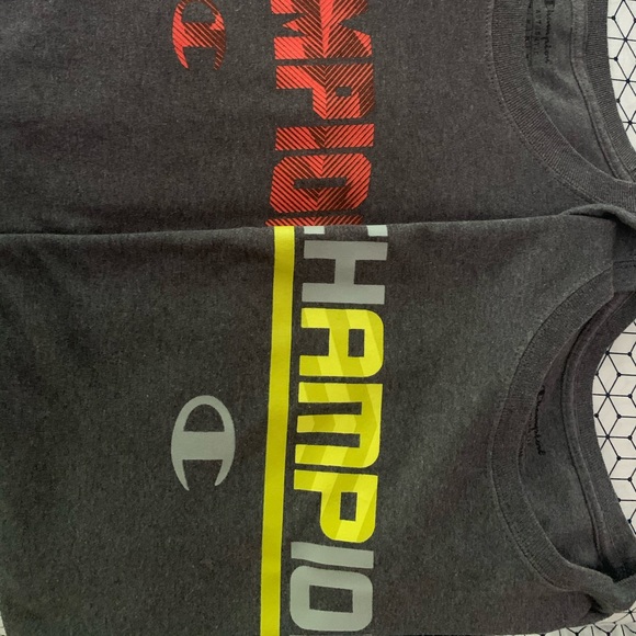 Boys size medium t shirts - Picture 3 of 3